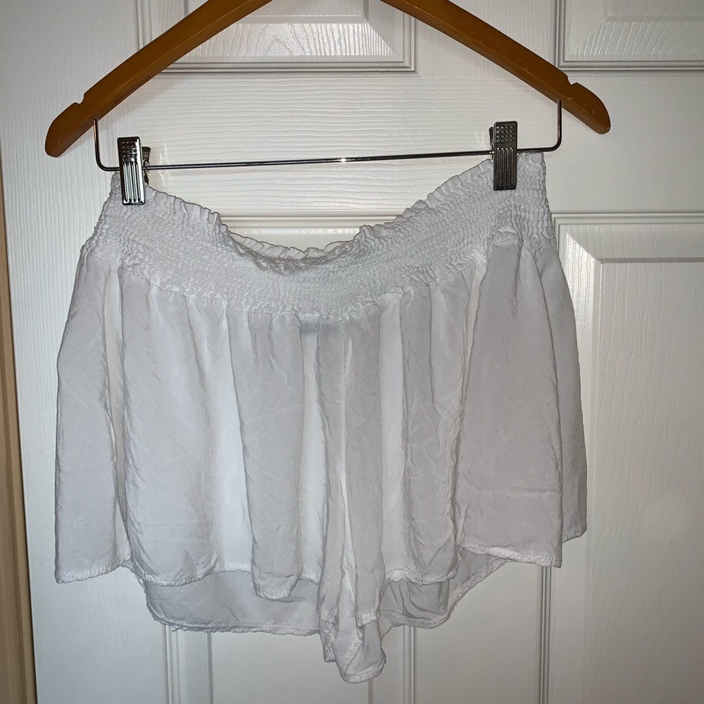Brandy Melville white flowy shorts